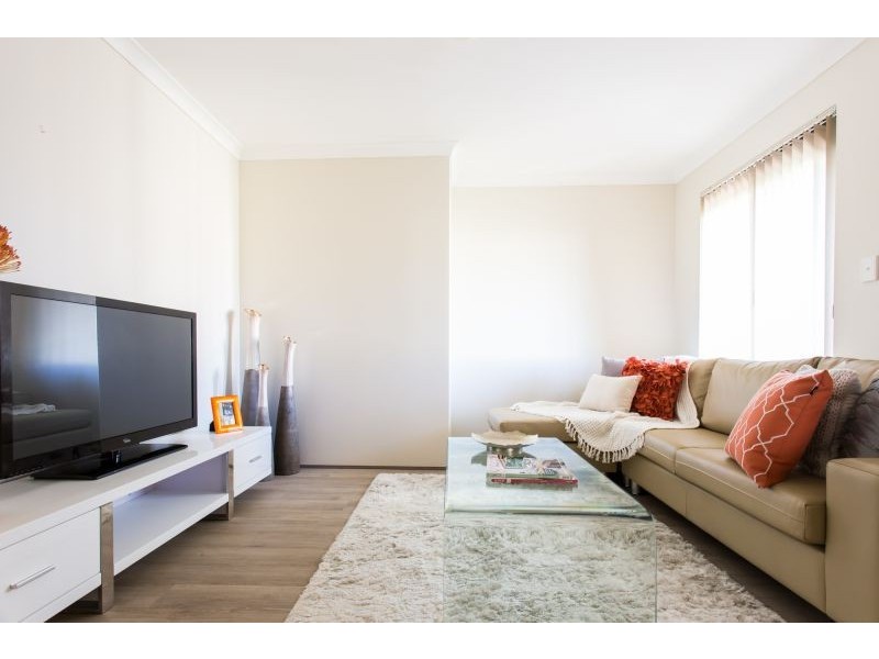 5 Ellesmere Circuit, Success WA 6164