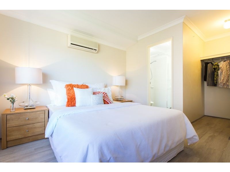 5 Ellesmere Circuit, Success WA 6164