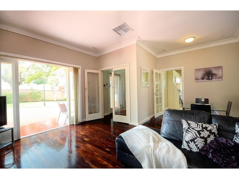 108 Thelma Street, Como WA 6152