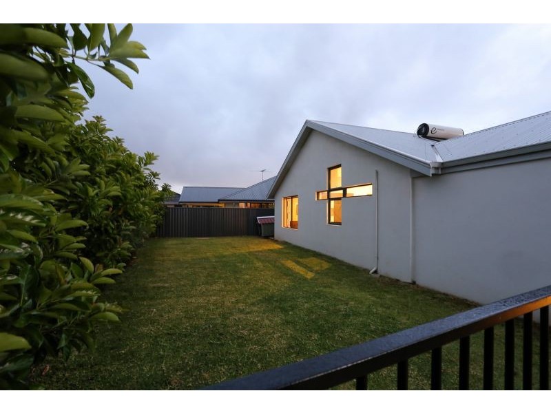 186 Wright Road, Harrisdale WA 6112