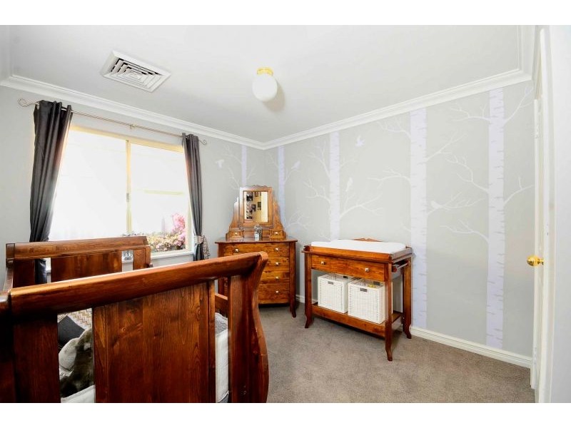 7 Mullingar Close, Waterford WA 6152