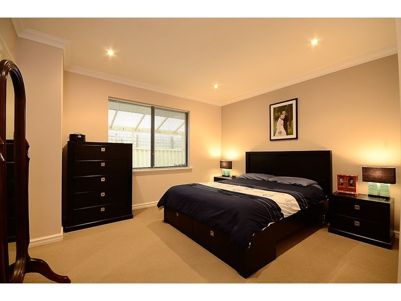 2/116 Robert Street, Como WA 6152