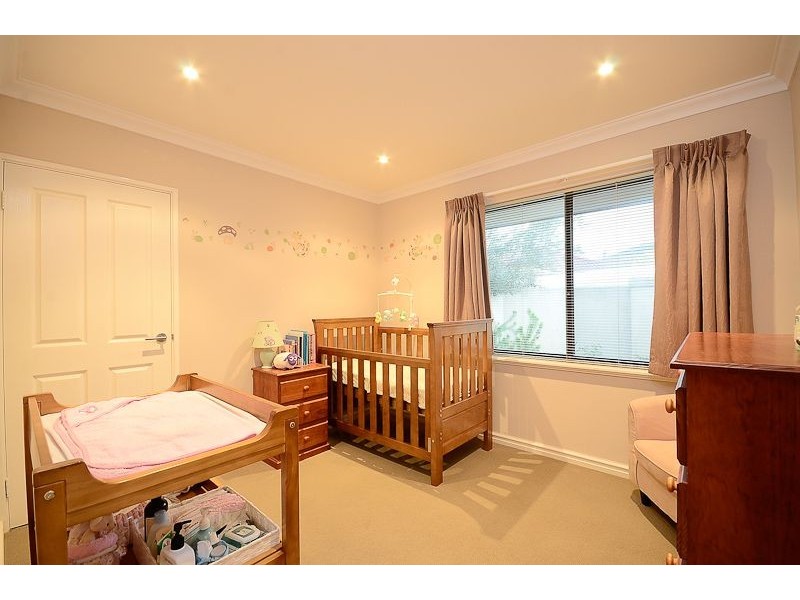 2/116 Robert Street, Como WA 6152