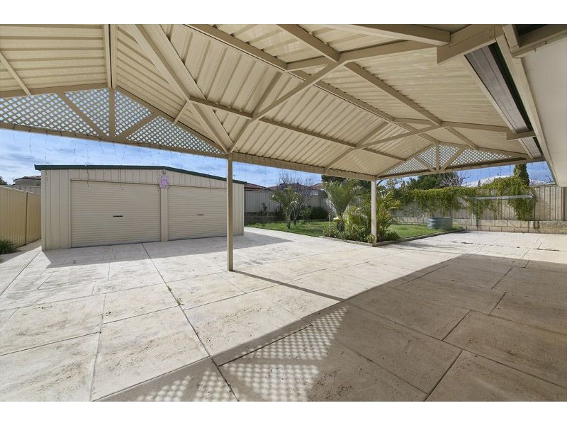 5 Sciano Avenue, Success WA 6164