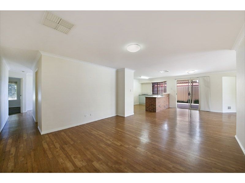 5 Sciano Avenue, Success WA 6164