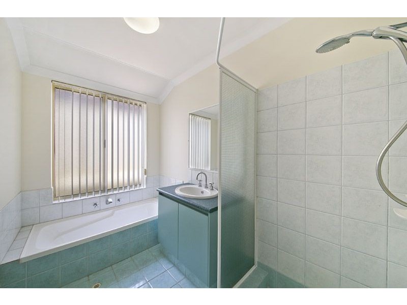 5 Sciano Avenue, Success WA 6164