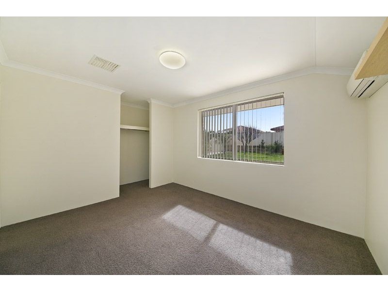 5 Sciano Avenue, Success WA 6164