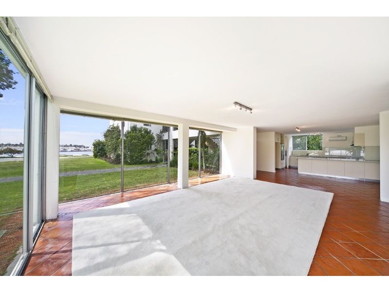 2/1 Johnson Parade, Mosman Park WA 6012