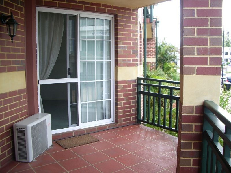 19/2 Preston Street, Como WA 6152