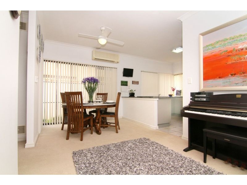 2 / 3 Birdwood Road, Melville WA 6156