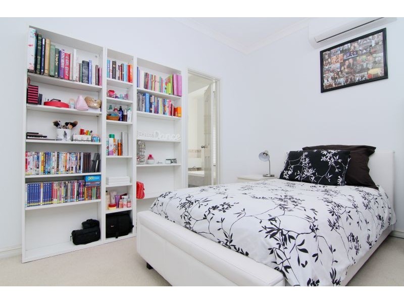 2 / 3 Birdwood Road, Melville WA 6156