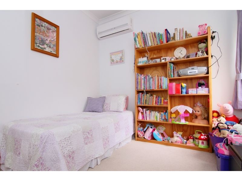 2 / 3 Birdwood Road, Melville WA 6156