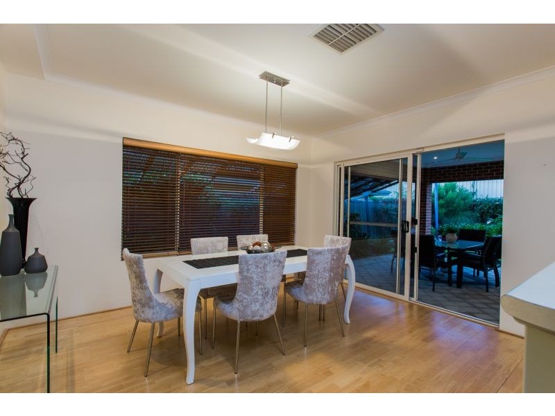 6 Barang Cct, Karawara WA 6152