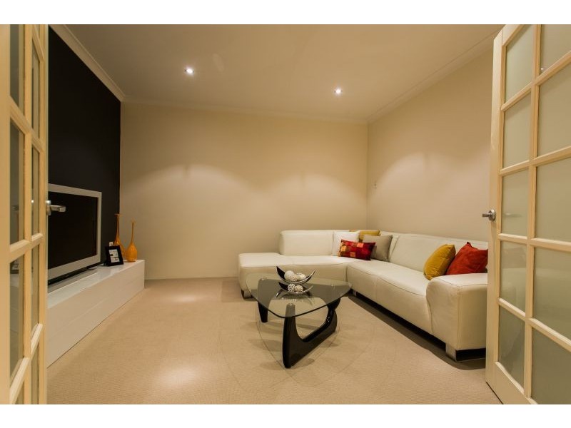 6 Barang Cct, Karawara WA 6152