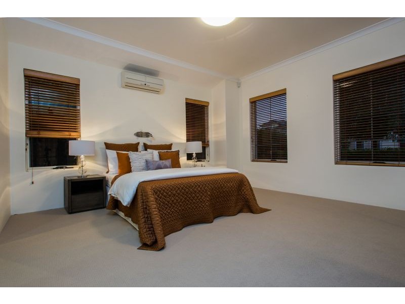 6 Barang Cct, Karawara WA 6152