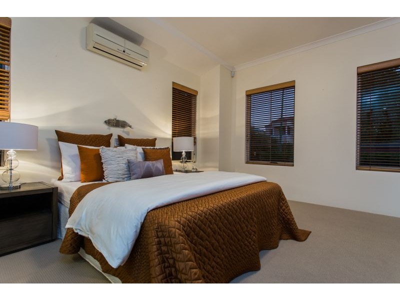 6 Barang Cct, Karawara WA 6152