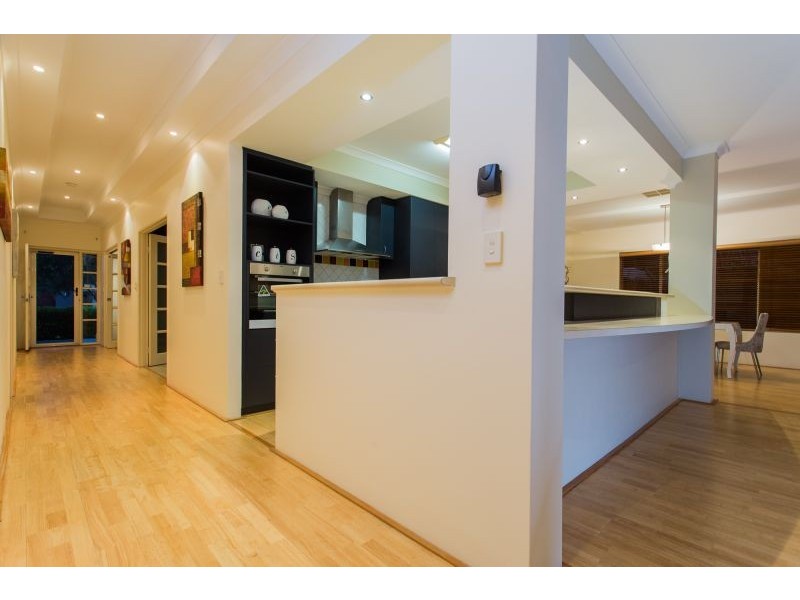 6 Barang Cct, Karawara WA 6152