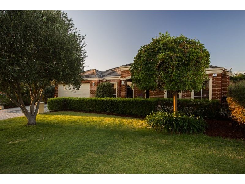 6 Barang Cct, Karawara WA 6152