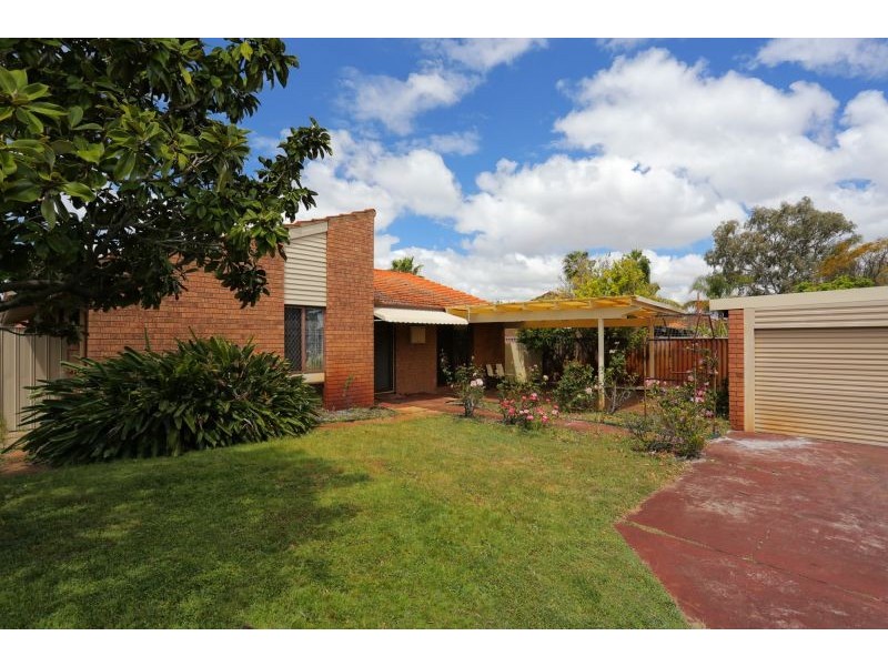 6 Yallambee Place, Karawara WA 6152