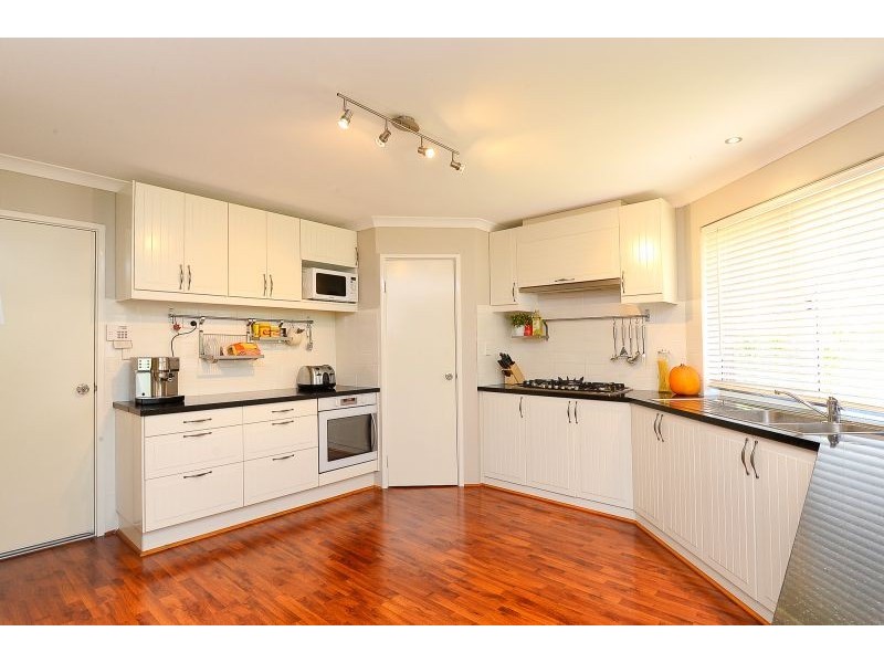 31 Fleet Circle, High Wycombe WA 6057