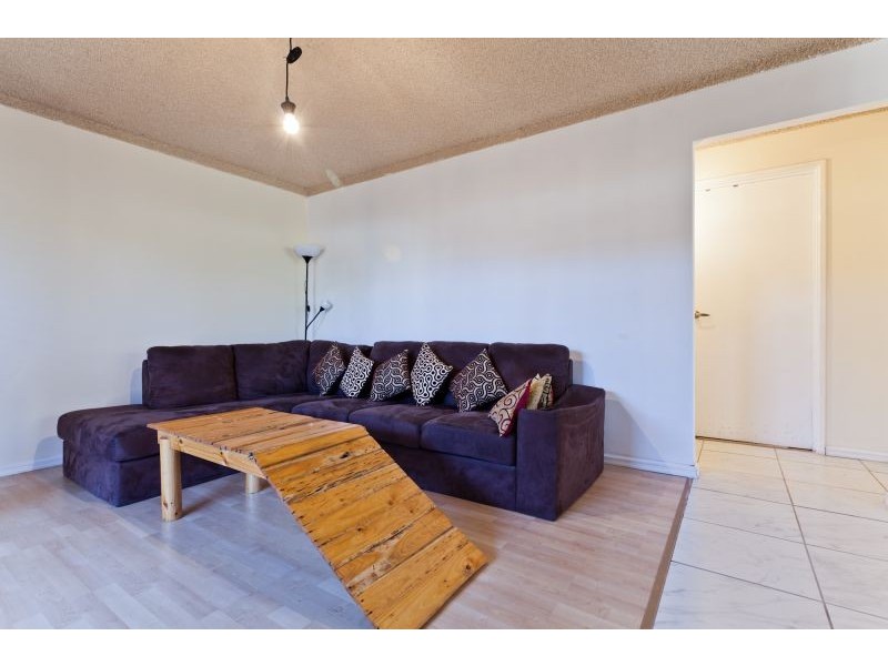 8/80 Edgecumbe Street, Como WA 6152