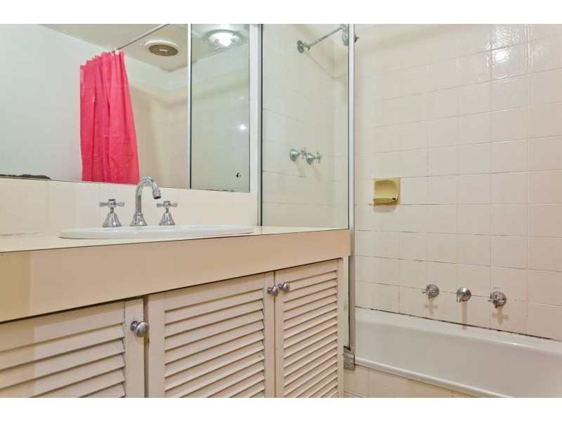 8/80 Edgecumbe Street, Como WA 6152