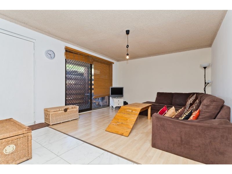 8/80 Edgecumbe Street, Como WA 6152