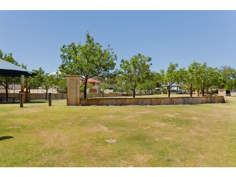 8/80 Edgecumbe Street, Como WA 6152