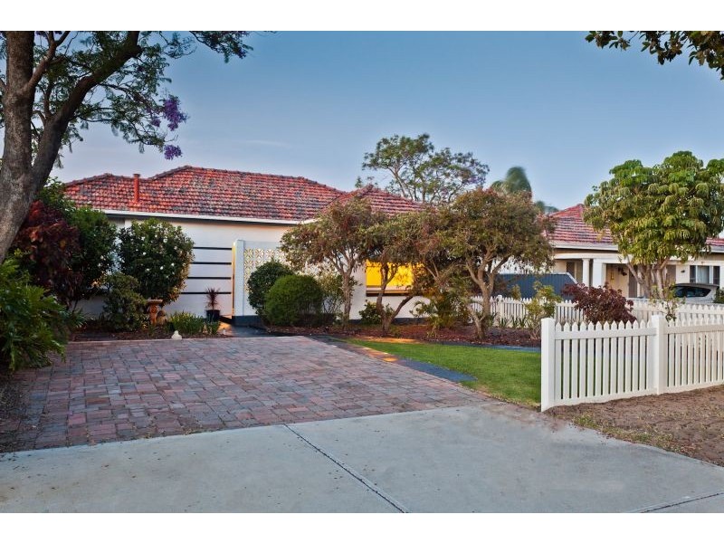 44a Cale Street, Como WA 6152