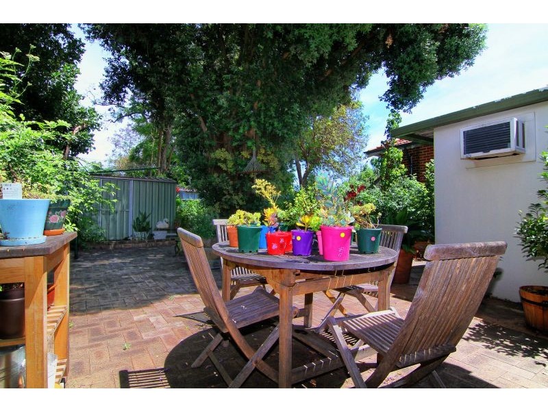 19 Campbell Street, Kensington WA 6151