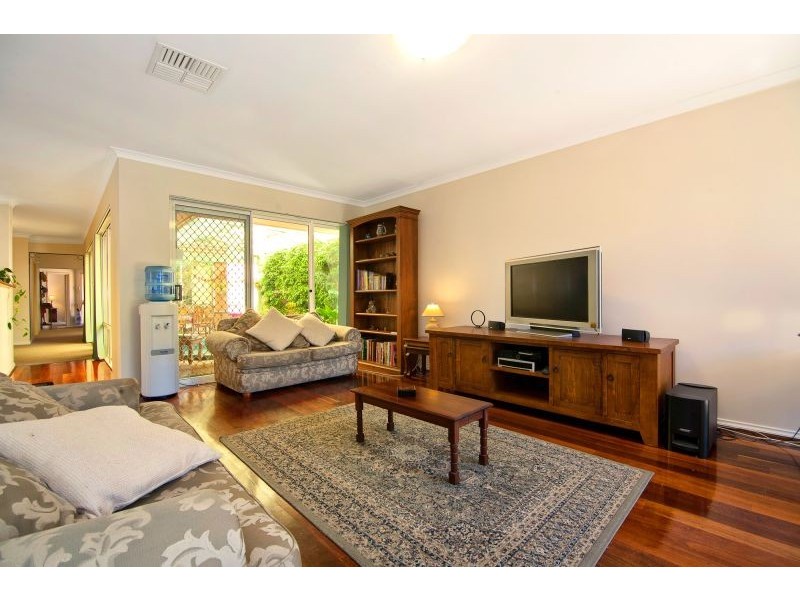 30B Crawshaw Crescent, Manning WA 6152