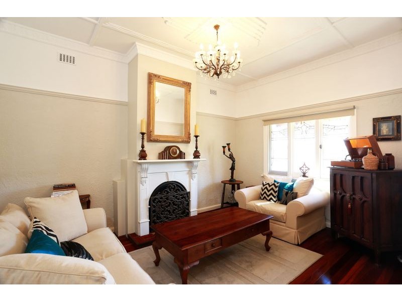 71 Gwenyfred Road, Kensington WA 6151