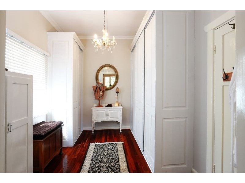 71 Gwenyfred Road, Kensington WA 6151