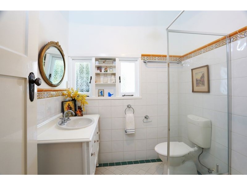 71 Gwenyfred Road, Kensington WA 6151