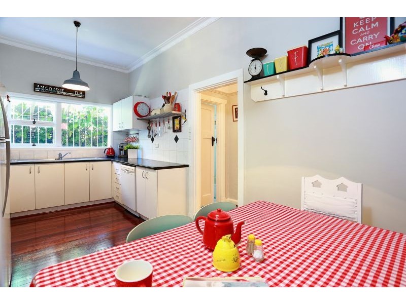 71 Gwenyfred Road, Kensington WA 6151