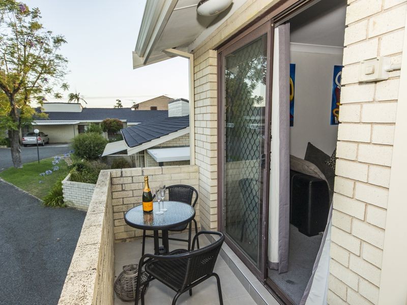 17/79 Clydesdale Street, Como WA 6152