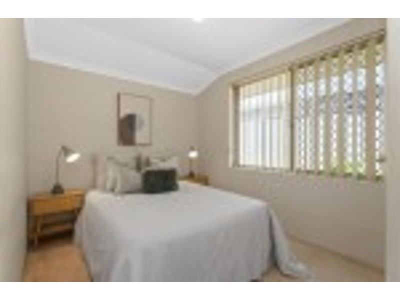 33B Griffin Crescent, Manning WA 6152