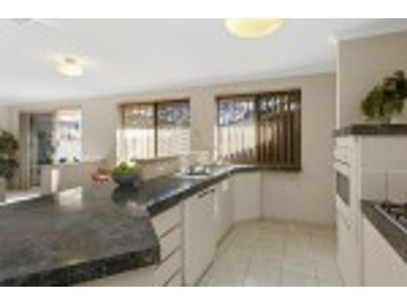 33B Griffin Crescent, Manning WA 6152