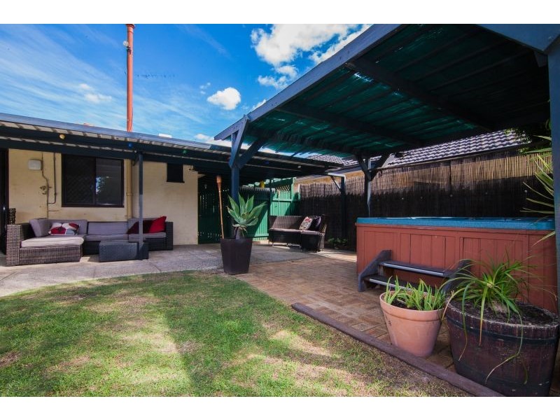 133 Williamson Ave, Cloverdale WA 6105