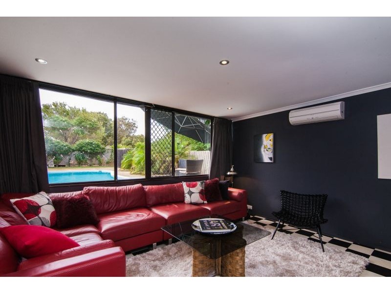 133 Williamson Ave, Cloverdale WA 6105