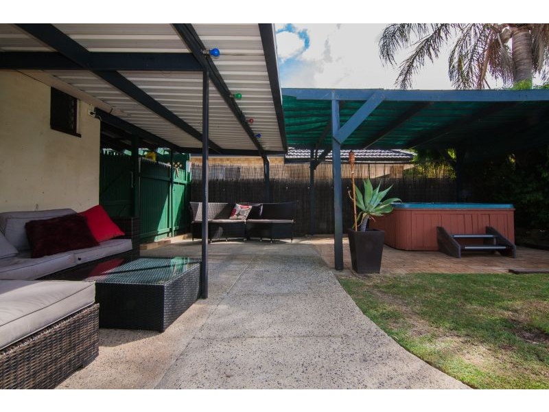 133 Williamson Ave, Cloverdale WA 6105