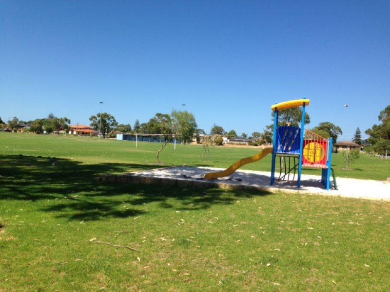 1/30 Second Avenue, Shoalwater WA 6169