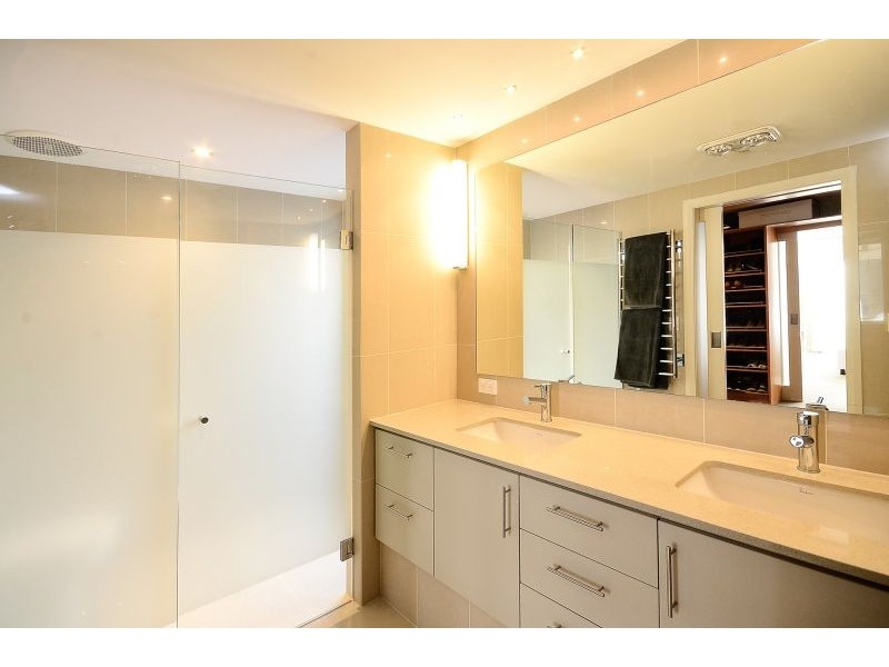 30A Tweeddale Road, Applecross WA 6153