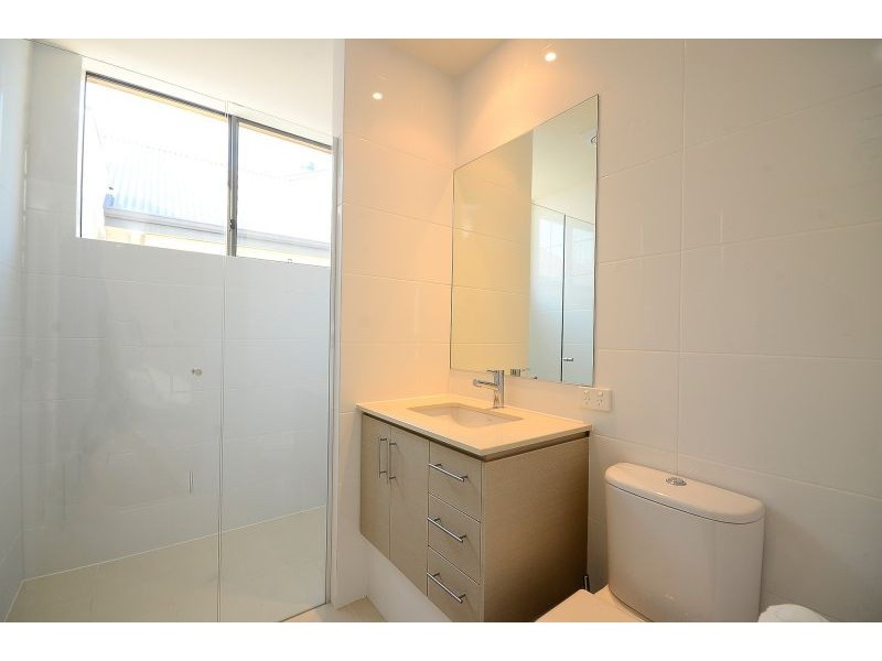 30A Tweeddale Road, Applecross WA 6153