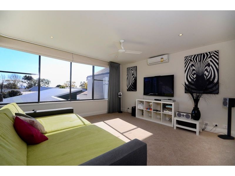 30A Tweeddale Road, Applecross WA 6153