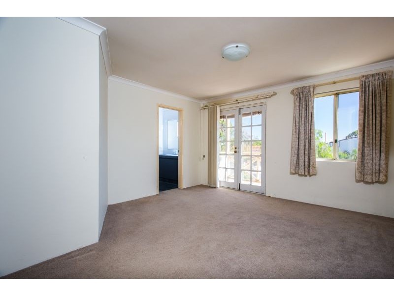 2/129 Hensman St, South Perth WA 6151