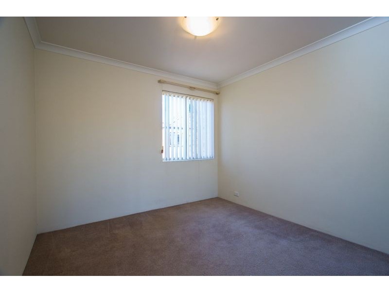 2/129 Hensman St, South Perth WA 6151
