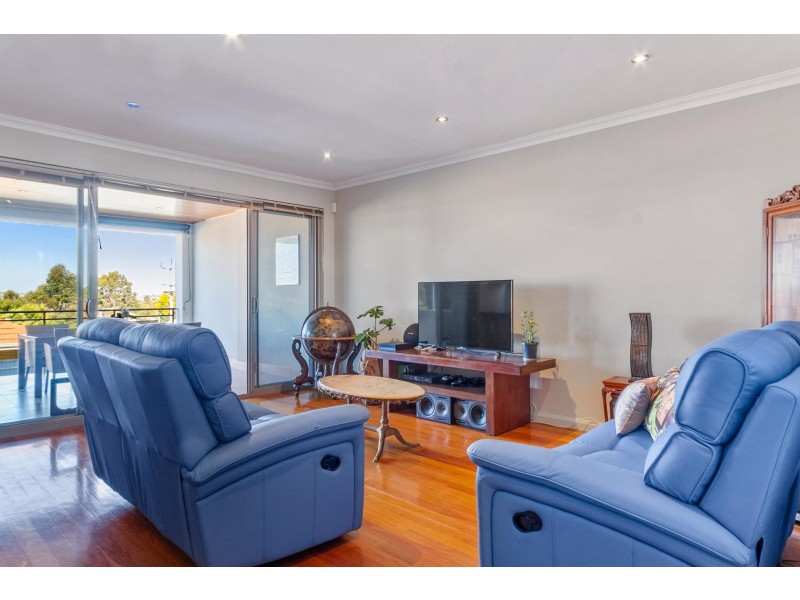 22 Mahlberg Avenue, Woodlands WA 6018