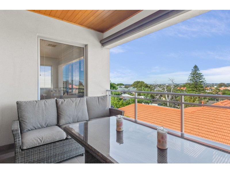 22 Mahlberg Avenue, Woodlands WA 6018