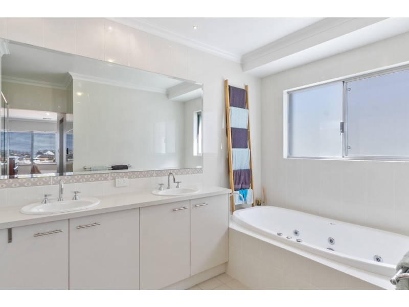 22 Mahlberg Avenue, Woodlands WA 6018